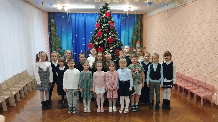 Весёлых ёлок хоровод