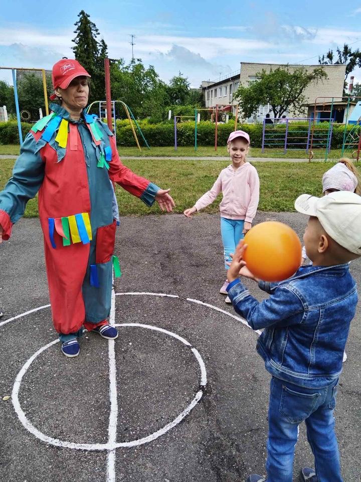 Музыкально-спортивный праздник ко Дню Независимости Республики Беларусь.